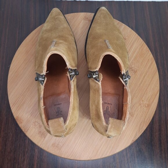 Frye Sacha Womens Size 9 Boots Tan Suede Side Zip Pointed Toe Moto Ankle Booties - Picture 10 of 12